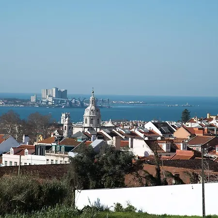 Flat With A Garden In Belem *