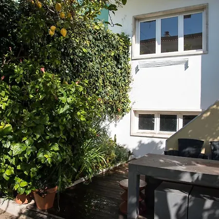 Apartment Flat With A Garden In Belem Lisbon