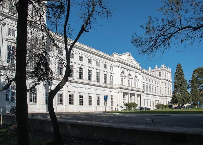 شقة Flat With A Garden In Belem Lisboa