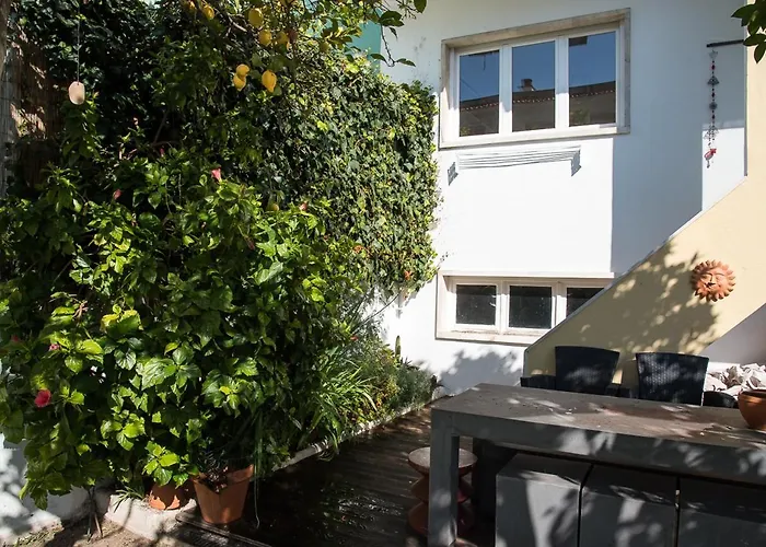 아파트 Flat With A Garden In Belem 리스본