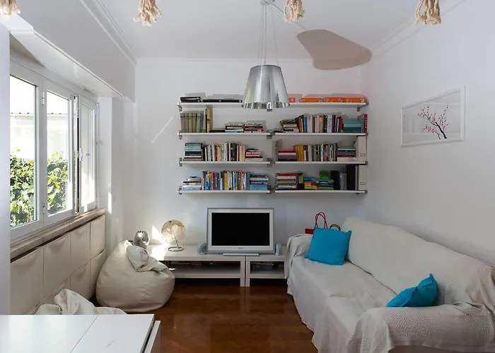 Flat With A Garden In Belem *